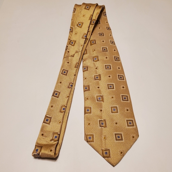 Hugo Boss Necktie Gold Geometric Silk Neck Tie - Picture 2 of 5